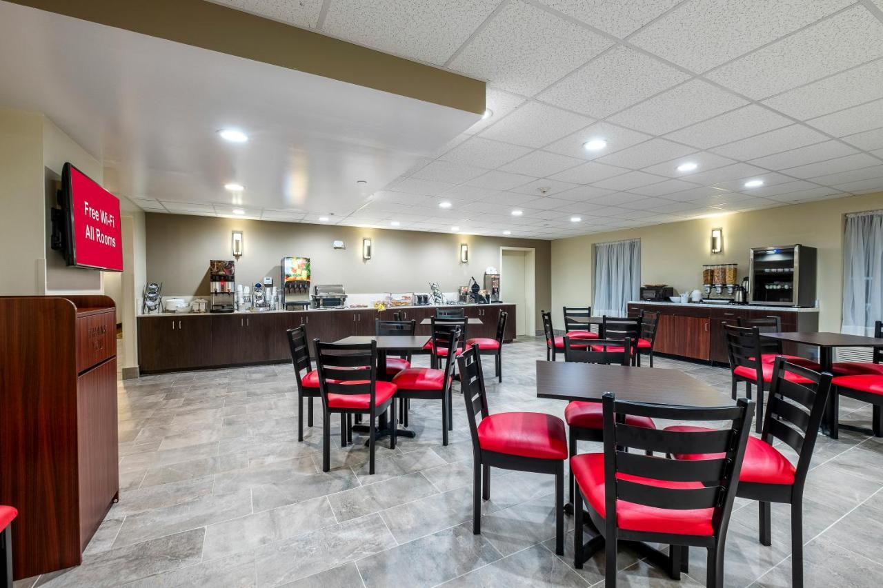 Red Roof Plus+ - Hotel Tuscaloosa